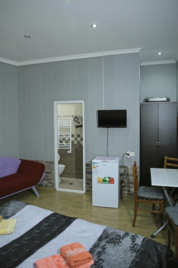 Guest House Beautiful Tbilisi On Khidistavi Street Exteriör bild